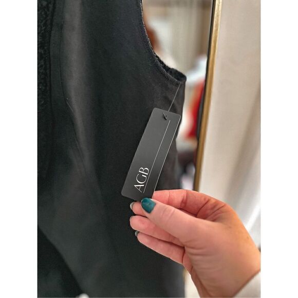 NWT AGB Black Vest with fur - Picture 2 of 9